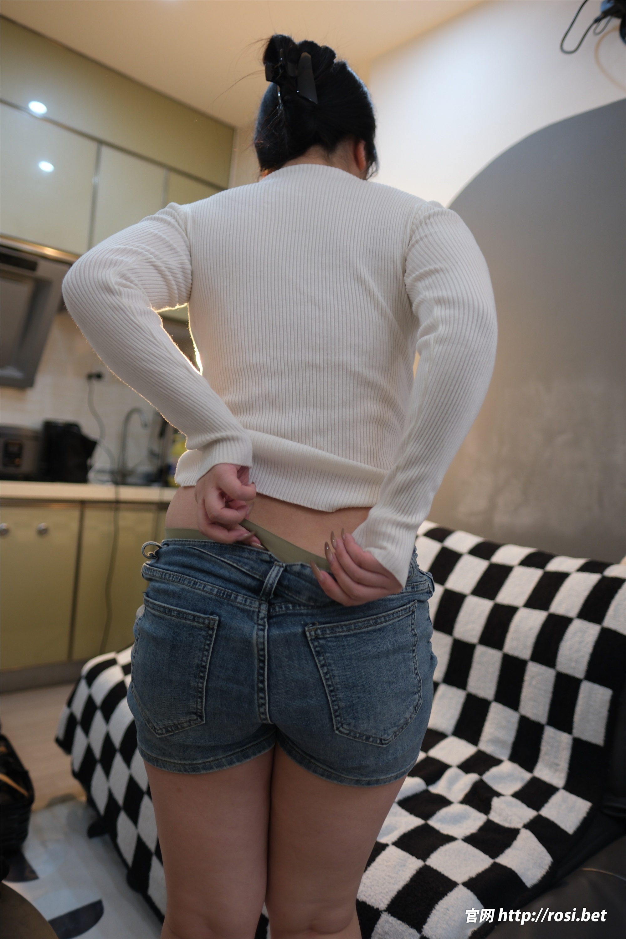 ROSI写真 2025.10.18 NO.5066